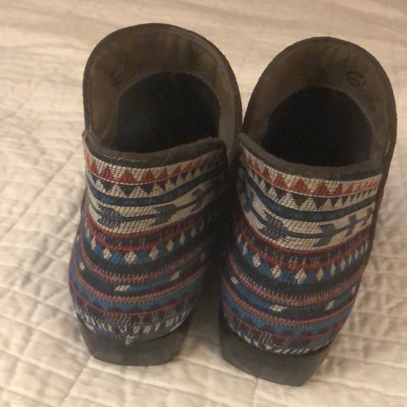 Sbricca Booties western detailing southwest motif diamonds arrow terra Cotta - Picture 4 of 6